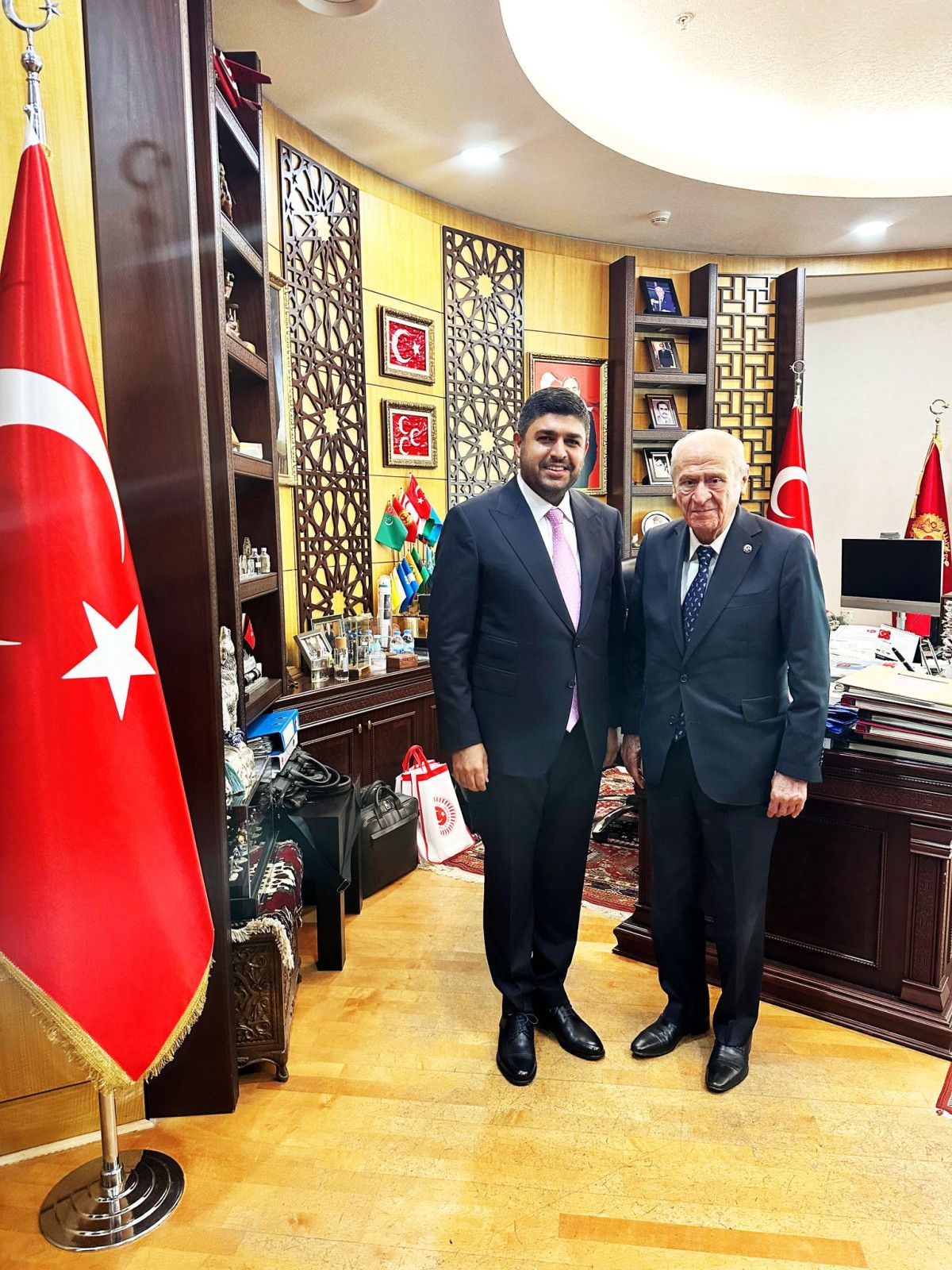 Necat Gülseven ve Deniz Gürel'den Devlet Bahçeli'ye ziyaret 2 necat gulseven ve deniz gurelden devlet bahceliye ziyaret 1 YFu4EfXw