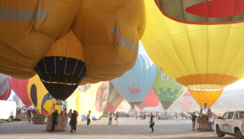 nevsehirde balon festivali basladi 27 ulkeden 38 balon gokyuzunu susledi hnJQKhI9