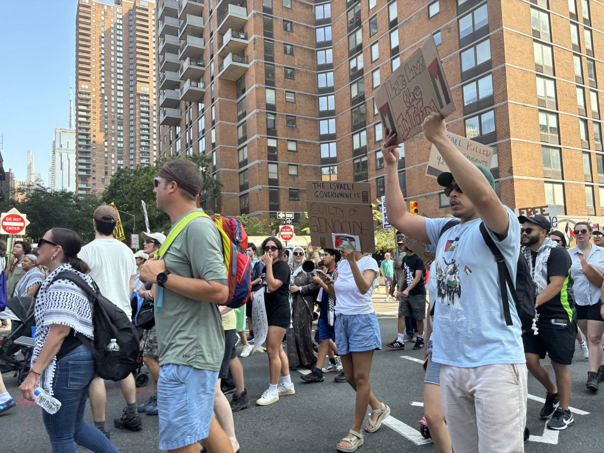new yorkta israil protestosu on binlerce kisi gazze icin yurudu 7 kSXCG89Z