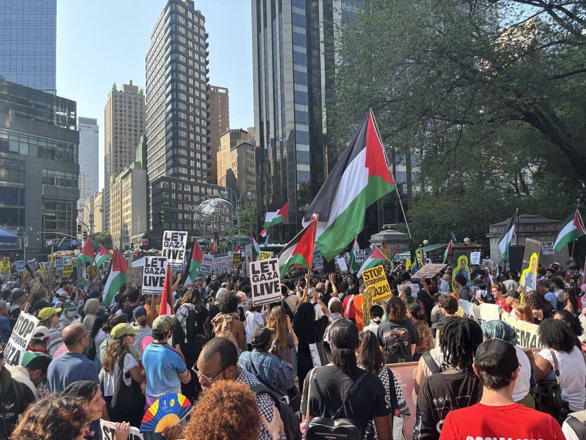 new yorkta israil protestosu on binlerce kisi gazze icin yurudu 9 4XkB3KjY
