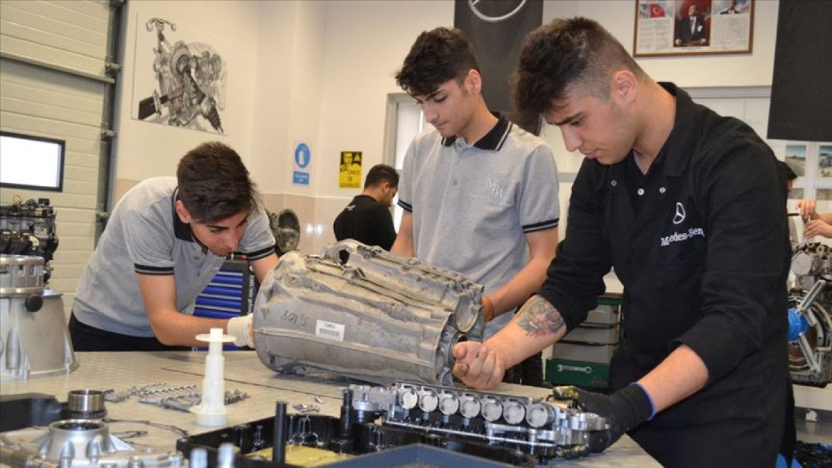 ogrencilere yonelik egitim ve ogretim destegi yuzde 35 artirildi 0 1yYLf35c