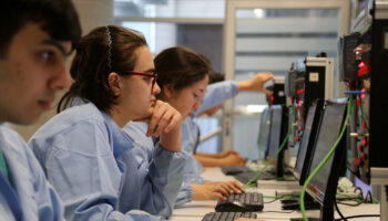 ogrencilere yonelik egitim ve ogretim destegi yuzde 35 artirildi Y6hQK7JS