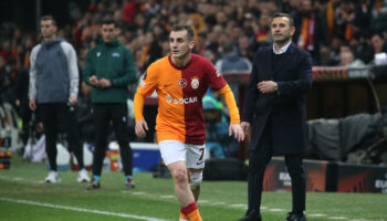 okan buruk ve kerem akturkoglundan carpici hareket 4TZBVVl1