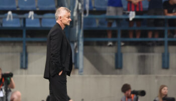 ole gunnar solskjaer gorevime devam ediyorum JI1MNIVv