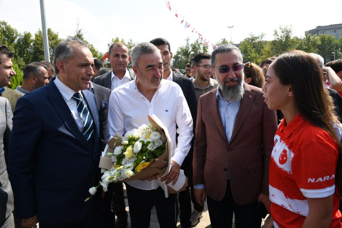 osmaniyede genclik merkezi samet aybaba nostaljisiyle acildi 1 ilkfcd6Y