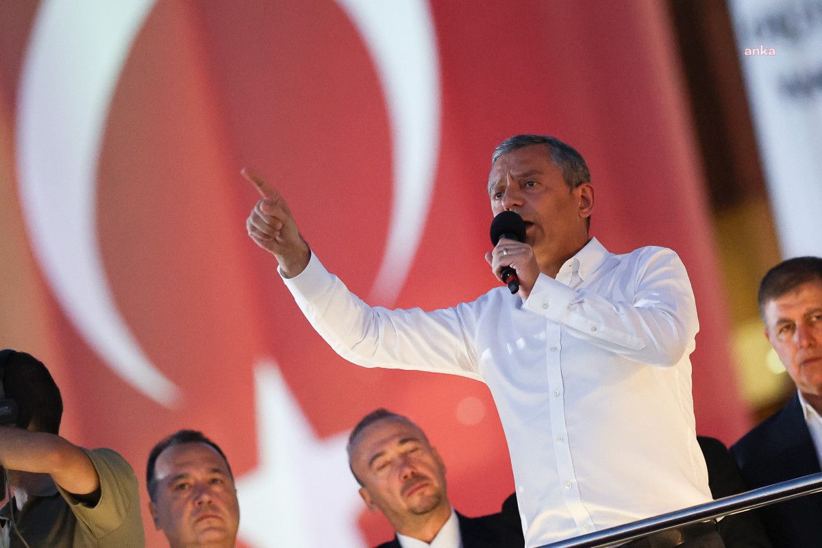 ozgur ozel allah butun hirsizlarin belasini versin 0 qM6kPaUg