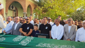 ozgur ozel balikesirde cenaze torenine katildi GPPqifvc