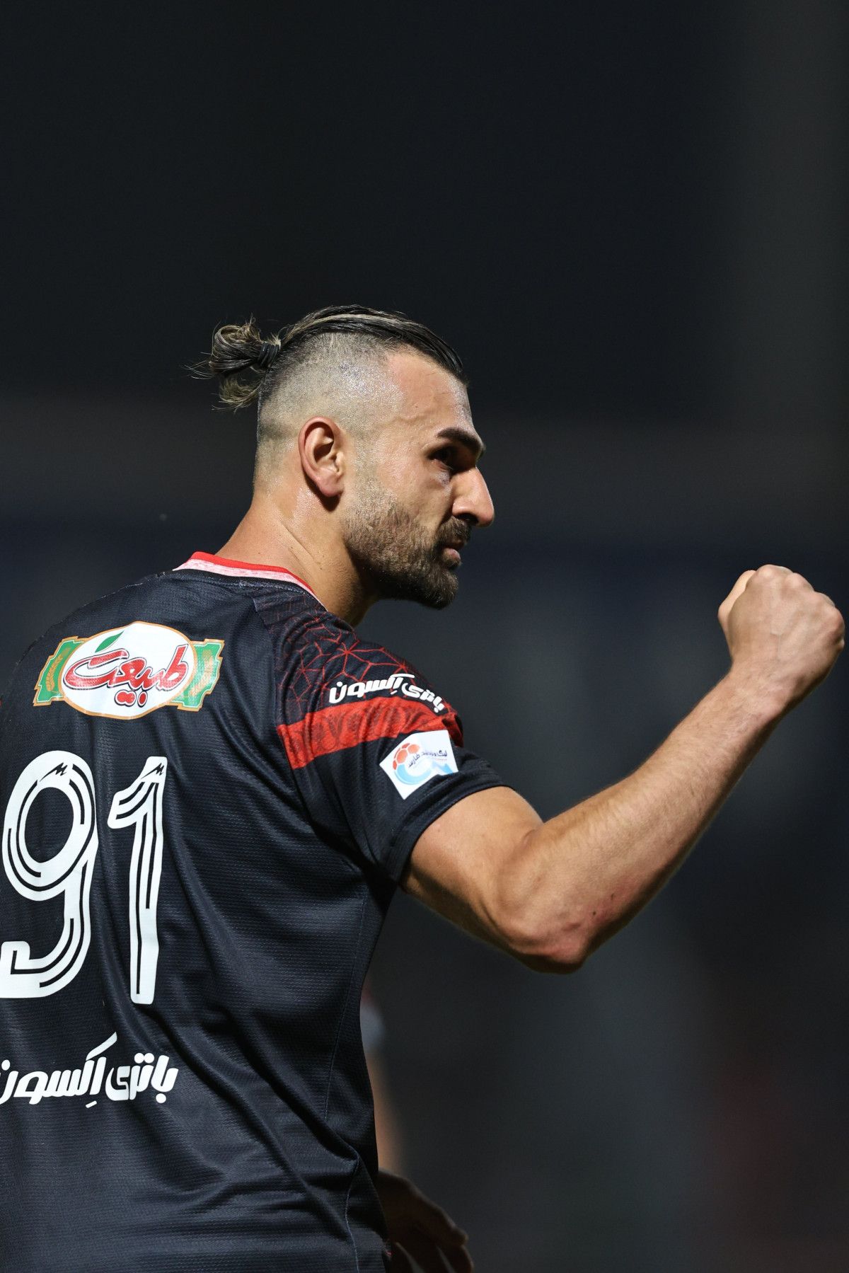 Persepolis'ten ayrılan Serdar Dursun, Türkiye'ye dönüyor 2 persepolisten ayrilan serdar dursun turkiyeye donuyor 1 FyY4DsMm