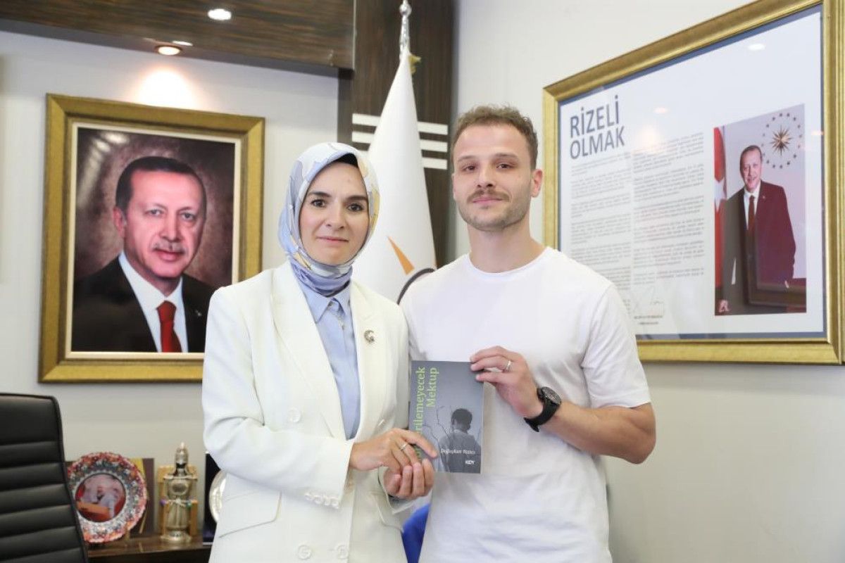 rizeli genc devlet himayesinden yazarliga giden hayatini kaleme aldi 0 e3cTTFNy