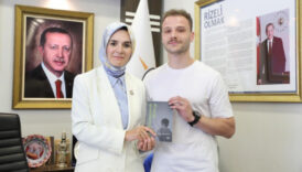 rizeli genc devlet himayesinden yazarliga giden hayatini kaleme aldi 3iZsTMZO