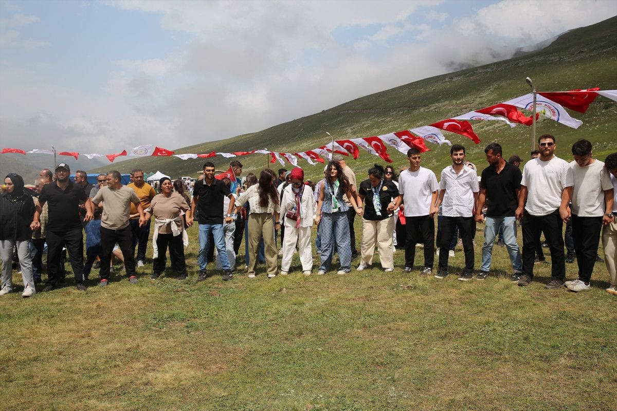 rizespordan birlik ve beraberlik soleni 3 GSp7TZPl