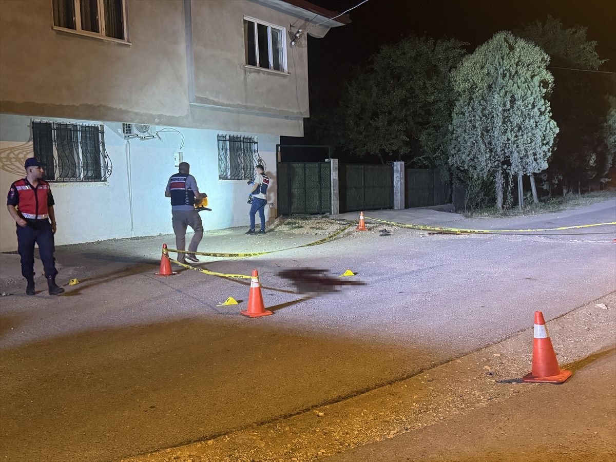 sakaryada silahli kavgada 2 kisi hayatini kaybetti 0 tsfmzD5E