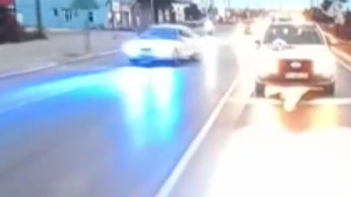 samsunda dugun konvoyunda kaza gelin ve nedimesi yaralandi 0 tmR61B89