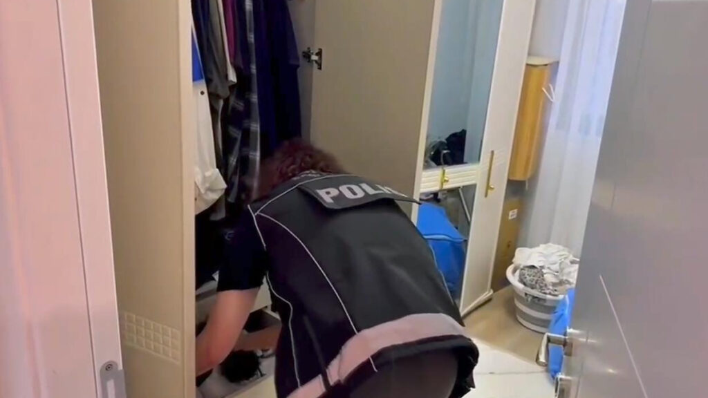 sanliurfada 21 kisiyi dolandiran zanlilara sucustu 82 milyon tl vurgun wYpDRIwz