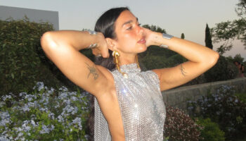 sarkici dua lipa dogum gunu elbisesi cok begenildi cwEHcnT2