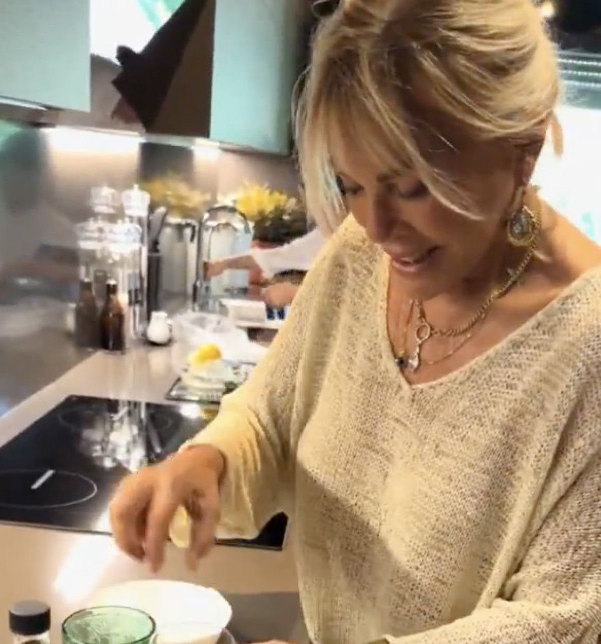 Semiramis Pekkan'dan özel limonata tarifi 1 semiramis pekkandan ozel limonata tarifi 0 L8myhRQZ