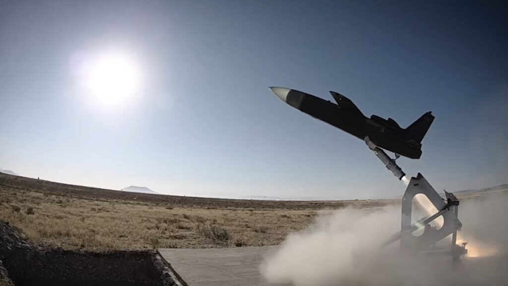 simsek k roket destekli ilk yerden kalkisini basariyla tamamladi nnxmye6L