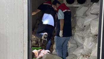 sirnakta 3 ton kacak et ele gecirildi qsvH43mT