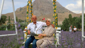Sivas'ta aşık olduğu dağın eteğine lavanta bahçesi kurdu 19 sivasta asik oldugu dagin etegine lavanta bahcesi kurdu BaWfyimS