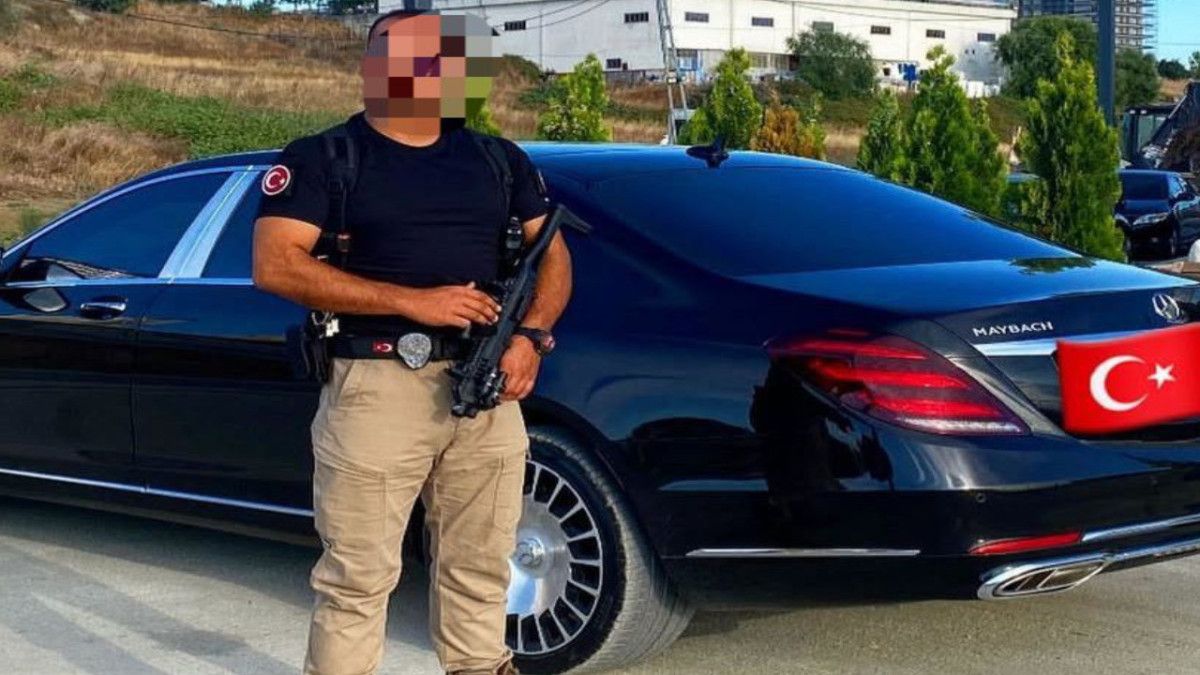 sosyal medyada sahte polis rozeti ve kimlikleriyle poz verdiler baba ve ogul yakalandi 4 MNH6PTKq