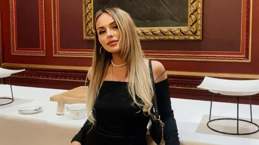 sunucu hazal eker burak denizi ifsaladi 6QDQdFvg