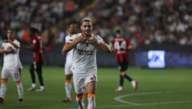 super ligde yeni sezonun ilk golu penaltidan geldi U3TJy2wy