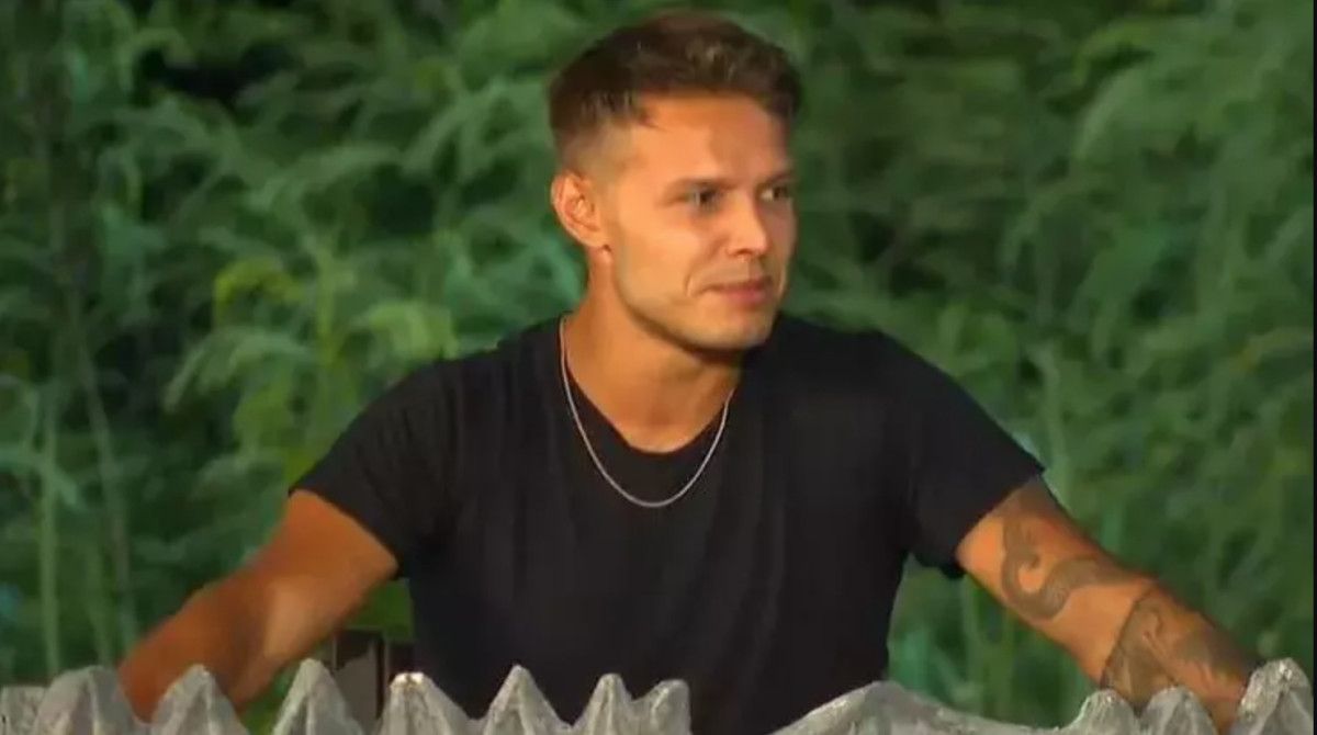 survivor murat ceylan trafik kazasi gecirdi arabasini kamyonetin altindan cikardilar 0 TABSEaYK