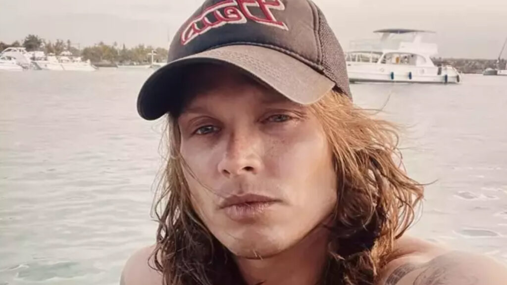 survivor murat ceylan trafik kazasi gecirdi arabasini kamyonetin altindan cikardilar 9atHuyKa