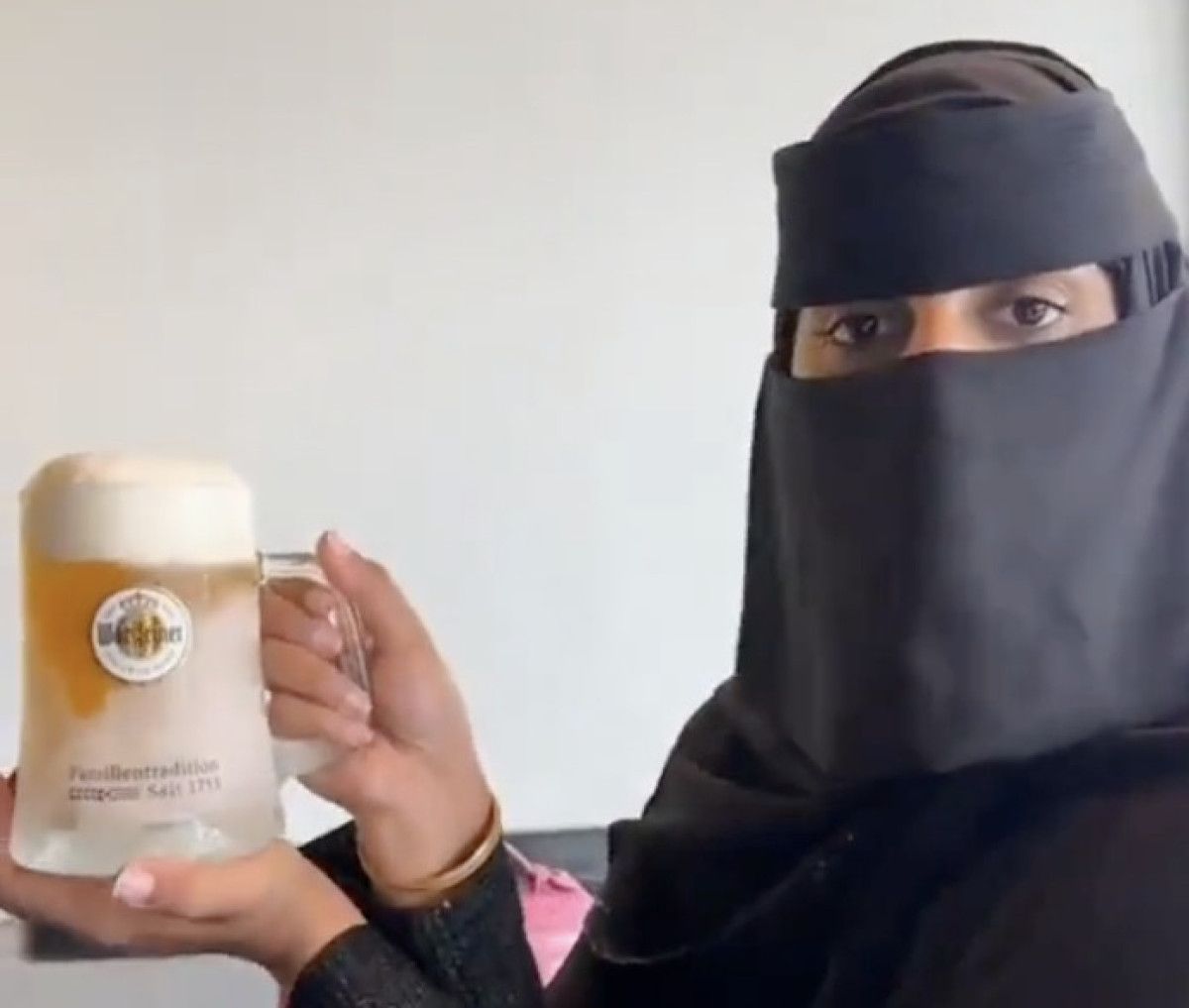 suudi arabistanda helal bira reklami yayinlandi 1 yKGK5zBg