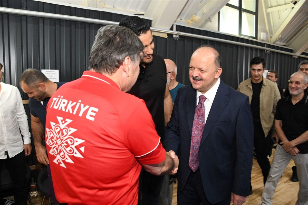 taha akgulden sporculara ziyaret 2 lTX1Qg1J