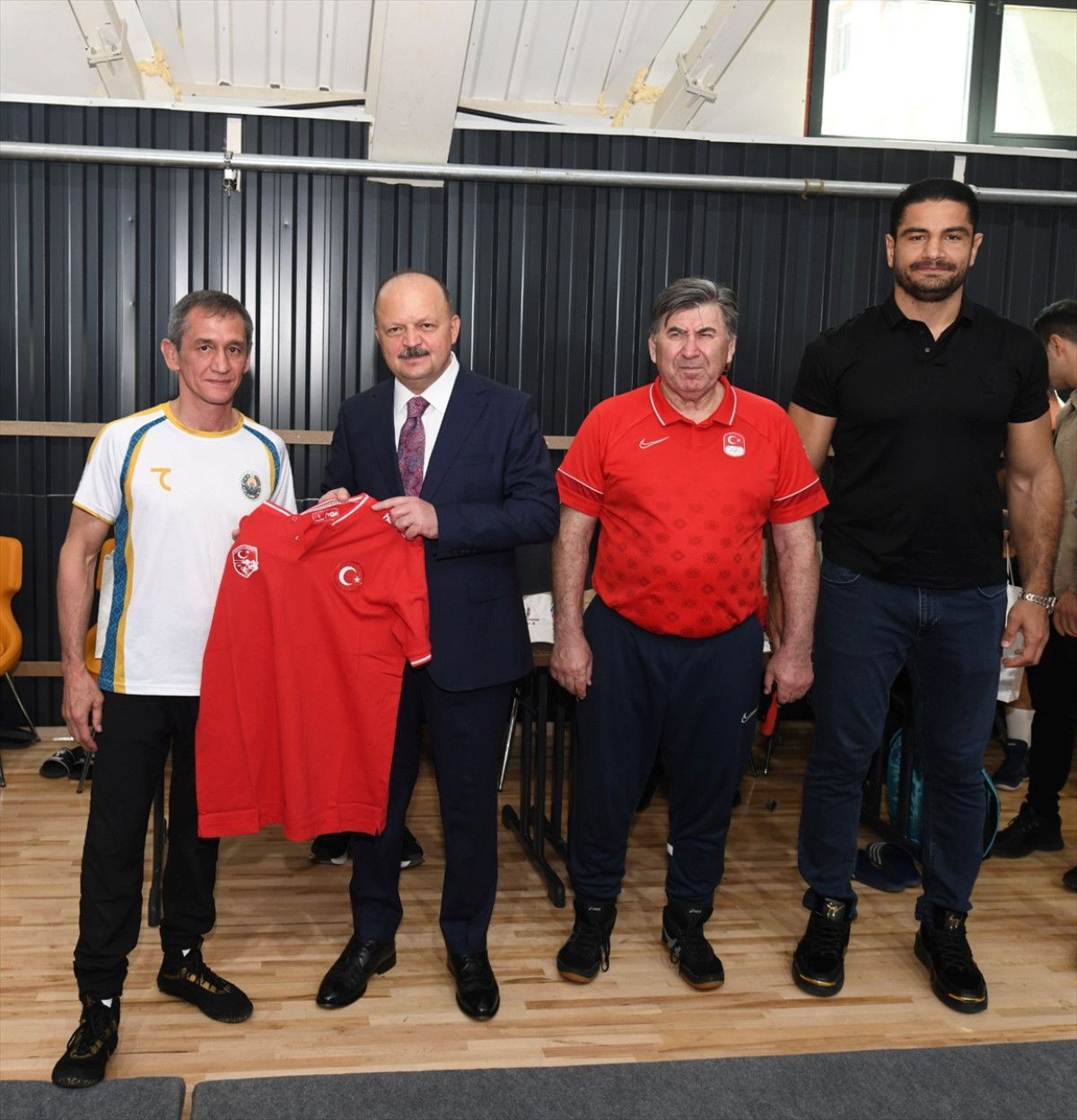 taha akgulden sporculara ziyaret 3 qUecpXil