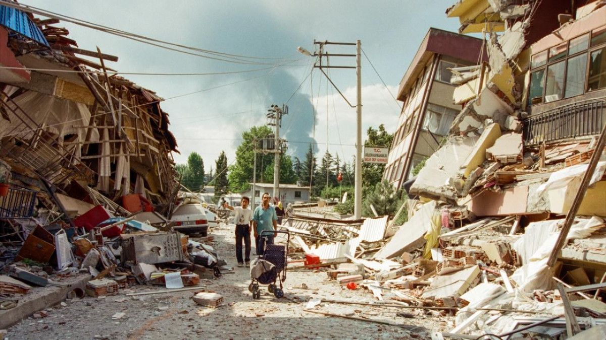 tam 26 yil geride kaldi 17 agustos marmara depreminin acilari hala taze 3