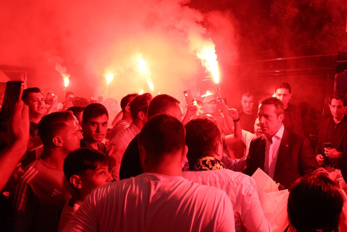 taraftardan ali koca surpriz opucuk 1 sCDwqYj2