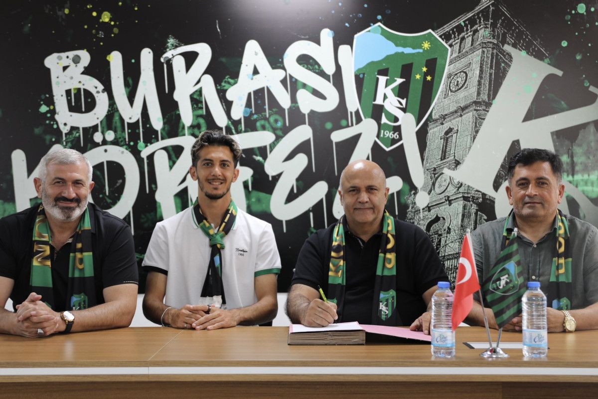 Tayfur Bingöl, Kocaelispor'a transfer oldu 3 tayfur bingol kocaelispora transfer oldu 2 GX1L7bfj