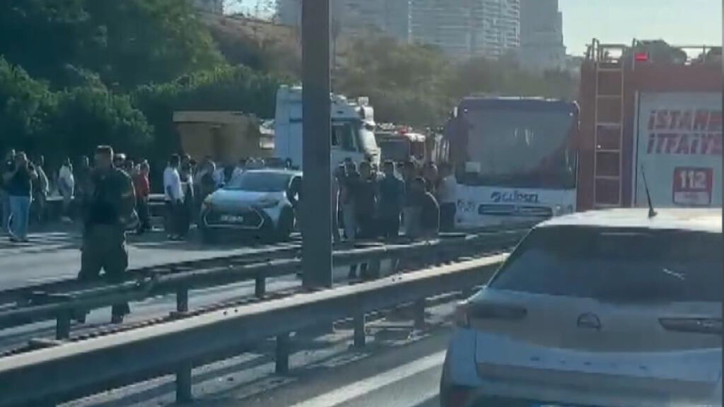 tem otoyolunda zincirleme kaza 1 olu 9 yarali iK8qHirW