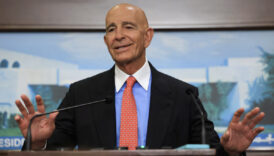 tom barracktan gazetecilere hakaret hayvanca davranmayin medeni olun RLXf3KmN