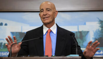 tom barracktan gazetecilere hakaret hayvanca davranmayin medeni olun RLXf3KmN