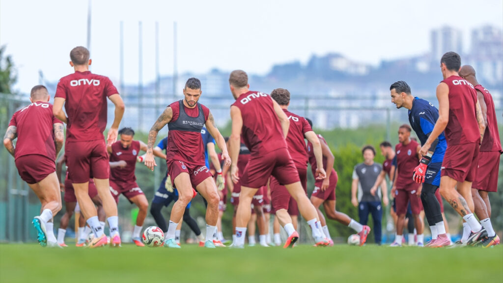 trabzonspor kocaelispor macinin hazirliklarini surdurdu YXiwZflk