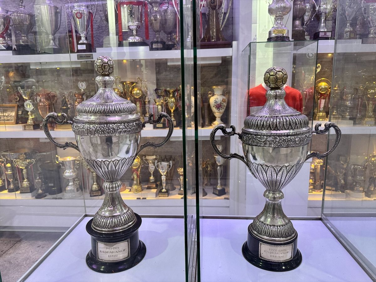 Trabzonspor kuruluşunun 58'inci yıl dönümünü kutluyor 1 trabzonspor kurulusunun 58inci yil donumunu kutluyor 0 CTH24JaF