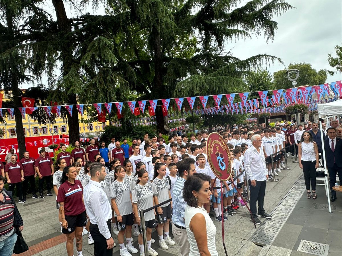 trabzonsporda 58inci kurulus yil donumu kutlamalari 2 SHEN6KKf