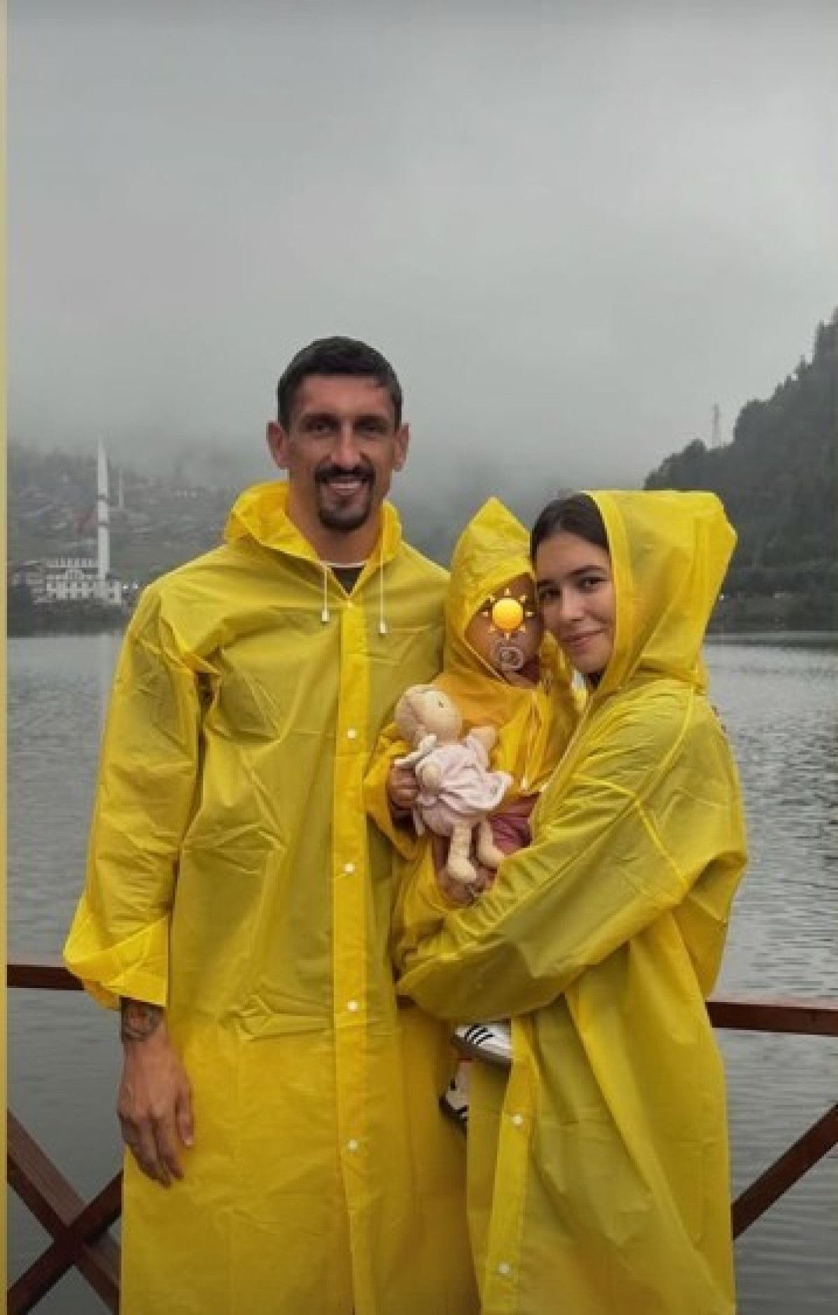 trabzonsporlu savic ailesiyle uzungolde 0 Ic85K3ns