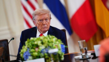 trump putin zelensky zirvesi icin hazirliklara basladim axedp2Rq