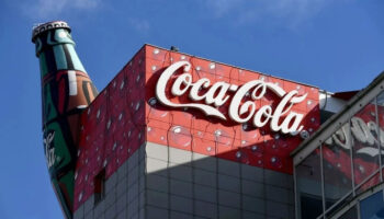 tuketmeyin cagrisi yapildi coca cola populer icecegini raflardan kaldiriyor CcCJEZlg