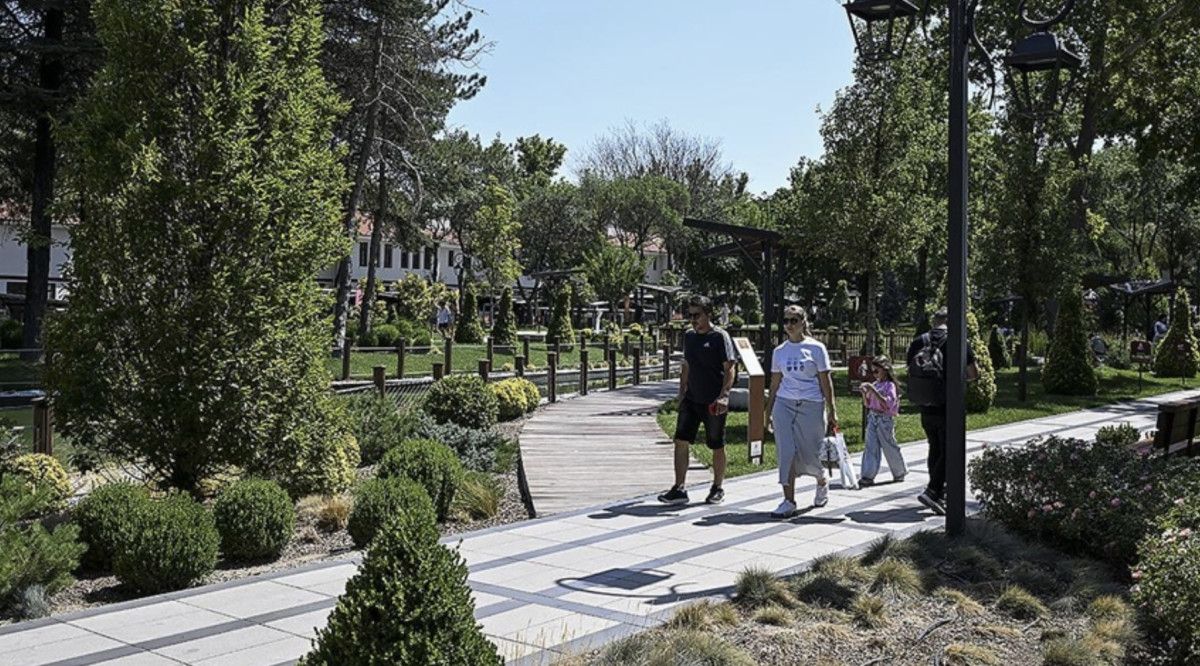 turkiyede sicak hava etkisini surduruyor 0 WpqIL9GC