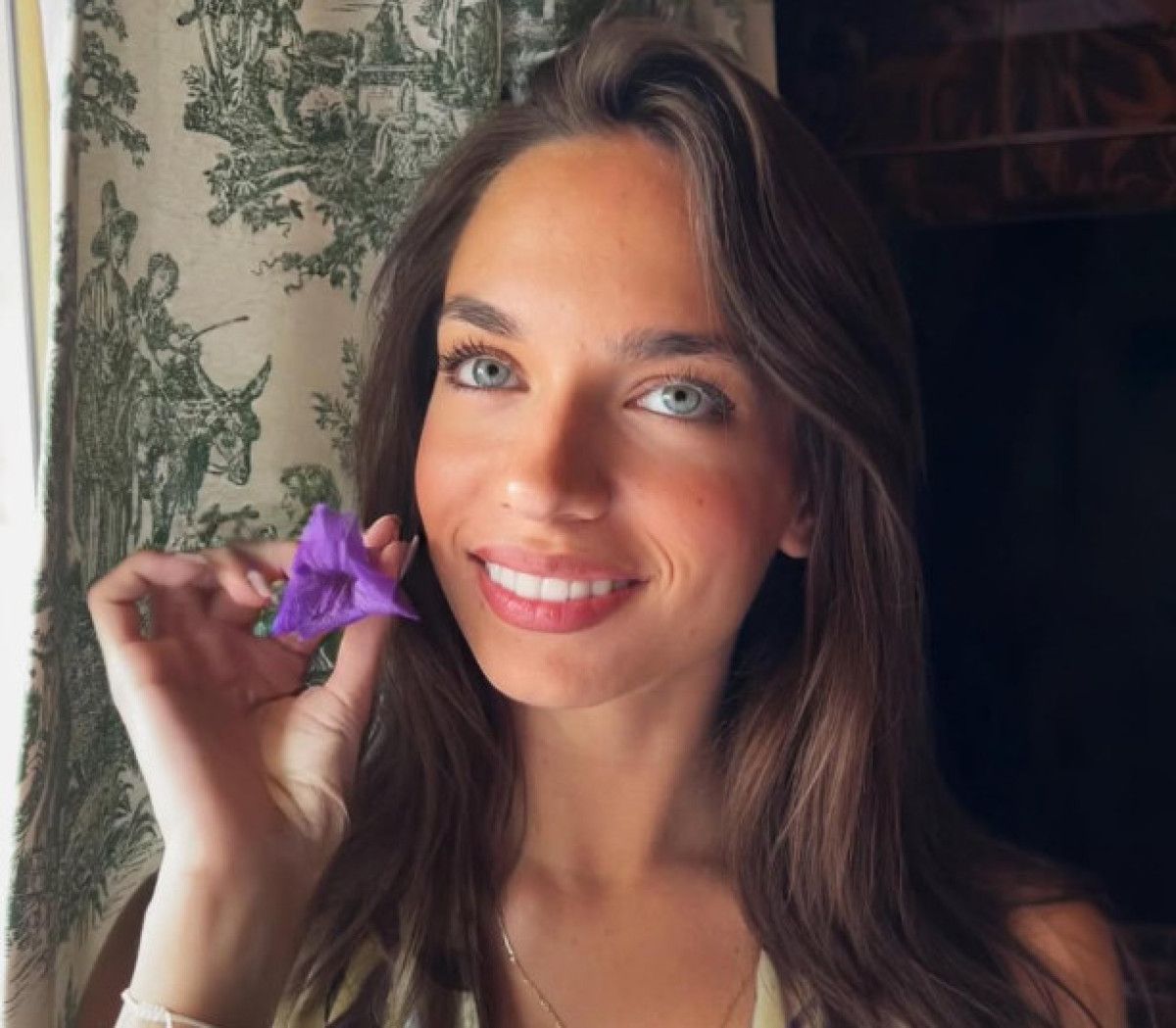 unlu oyuncu eylul tumbar depremde amcasini kaybetti 0 KZiNniOU