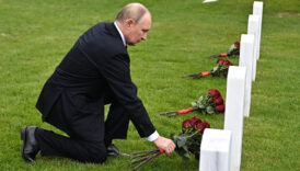 vladimir putin alaskadaki sovyet mezarlarini ziyaret etti 2QEslvPy