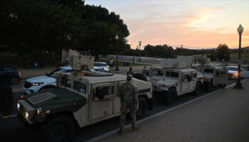 washingtonda guvenlik operasyonu yuzlerce gozalti BR8usipk