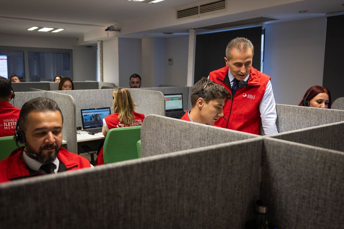 yabancilar iletisim merkezi 10 yilda 15 binden fazla kisinin kurtarilmasini sagladi 2 2slSaetw