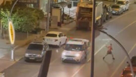 Yalova'da yoldan geçen araçlara bıçaklı saldırı: Gözaltına alındı 5 yalovada yoldan gecen araclara bicakli saldiri gozaltina alindi qrnWlKM1