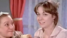 yillara meydan okuyanlardan yesilcamin sarisin guzeli itir esen 68 yasinda q6JqLv6m